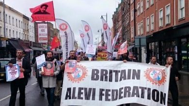 gazi deki polis ablukasi londra da protesto edildi 03