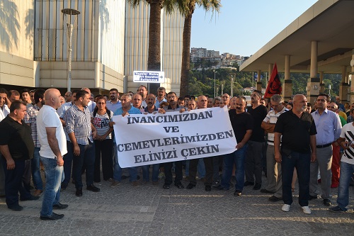 İzmir Alevilerin cemevi protestosu