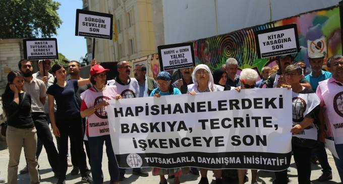 hapishanelerdeki baskiia iskenceie ve tecride son